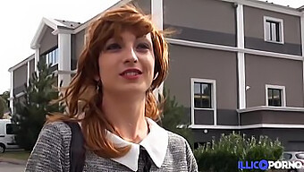 La Jeune Amatrice Rousse Jane Se Fait Baiser Publiquement Pendant Le Déjeuner