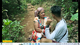 Kemampuan Deep Throat Gadis India Dalam Aksi