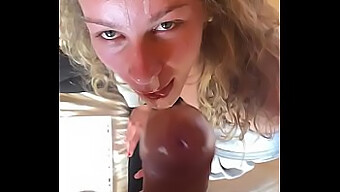 My 18-Year-Old Girlfriend Gives Me A Morning Blowjob And Swallows My Cum