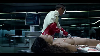 La Exhibición Pública De Thandie Newton Y Angela Sarafyan En Westworld - Temporada 1, Episodio 7