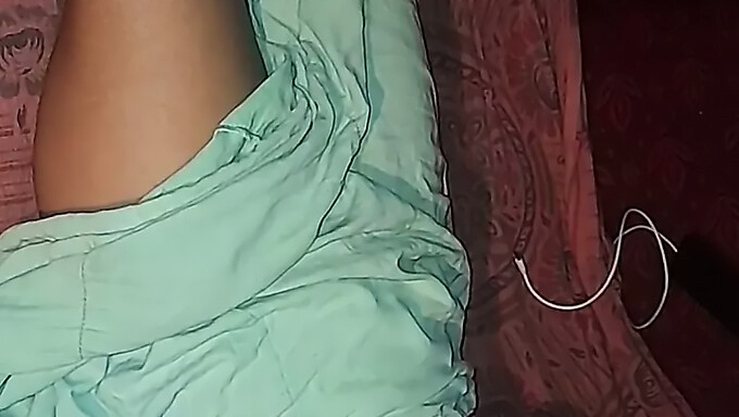 Desi Bhabhi Njuter Av Grov Sex Med Sin Yngre Bror