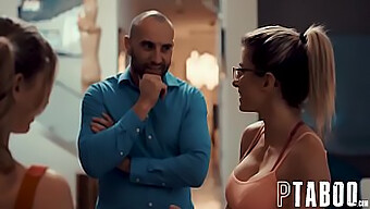 Cory Chase Y Su Esposo Seducen A La Animadora Adolescente Para Un Trío