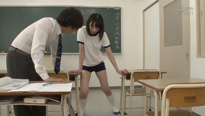 Asian Beauty In Gym Shorts Surprises Me In Classroom