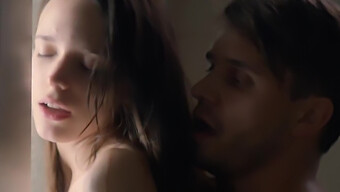 Filmul Nifomaniaca Din 2013 Al Lui Stacy Martin Prezintă Conținut Explicit