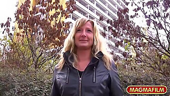 Blond Milf Vyzvednuta Pro Venkovní Sex A Potěšení V Prádle