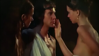 Os Melhores Momentos Com Teresa Ann Savoy No Filme Retrô Caligula