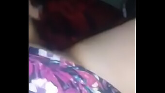 Latina Quente Se Excita Com Sexo De Palha